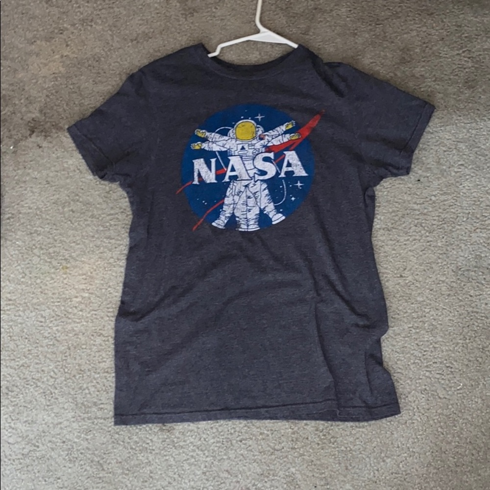 Men’s small nasa tee shirt